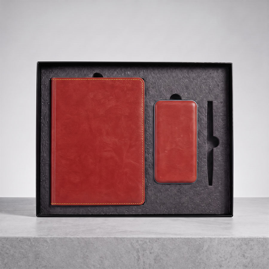 Набор подарочный EMBER: ежедневник и power bank в коробке с ложементом
