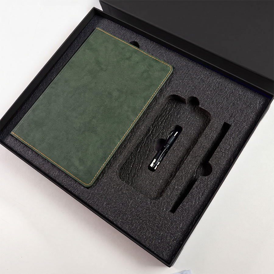 Набор подарочный EMBER: ежедневник и power bank в коробке с ложементом