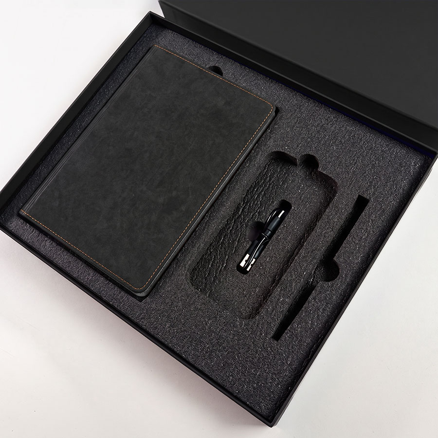 Набор подарочный EMBER: ежедневник и power bank в коробке с ложементом