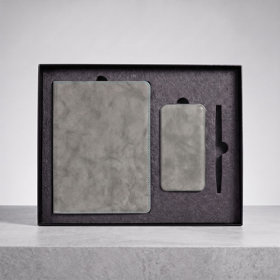 Набор подарочный EMBER: ежедневник и power bank в коробке с ложементом