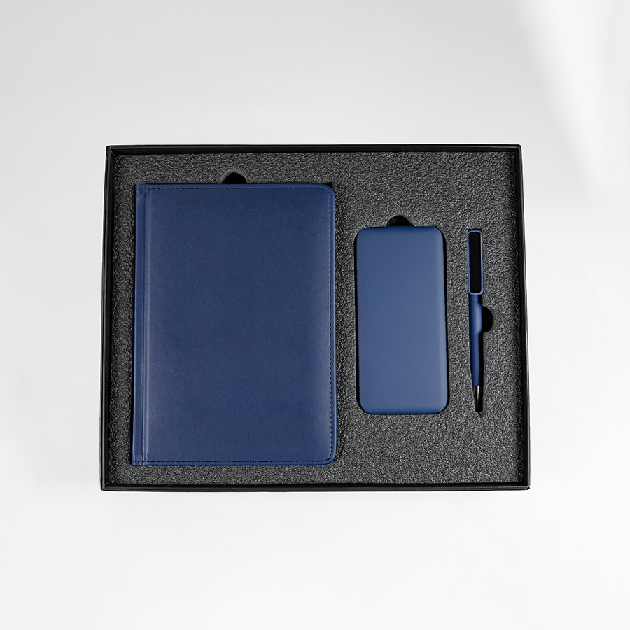 Набор подарочный BLISS: ежедневник, ручка и power bank в коробке с ложементом