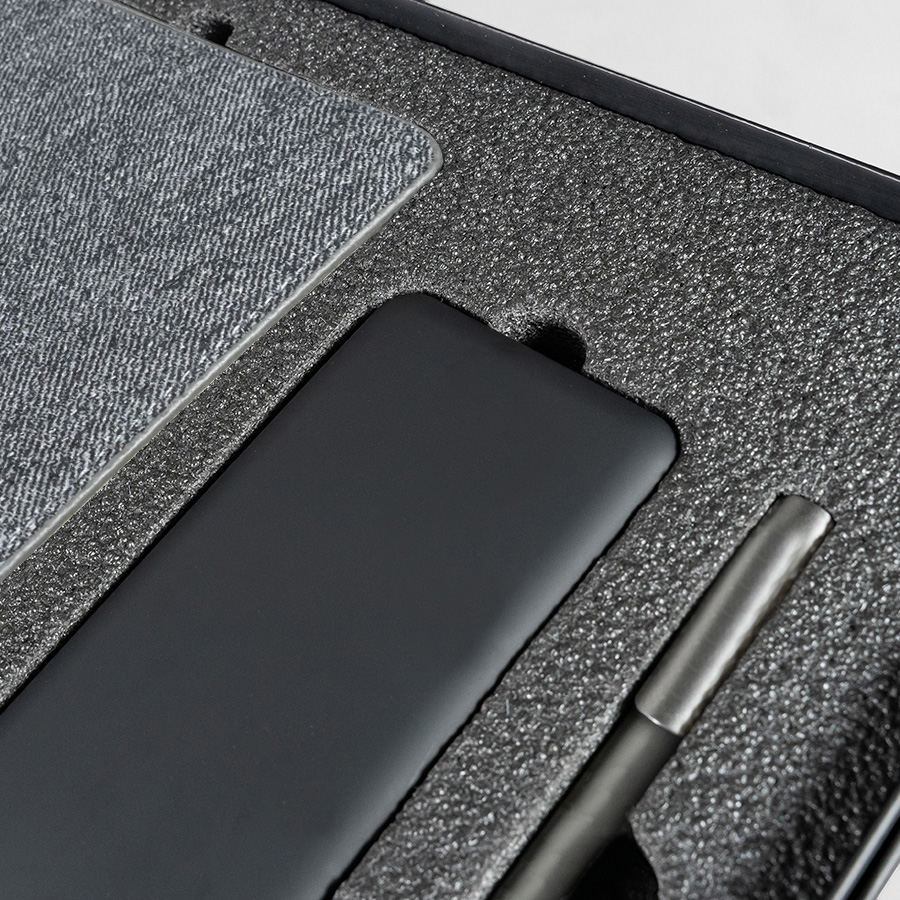 Набор подарочный DENIM: ежедневник, ручка и power bank в коробке с ложементом